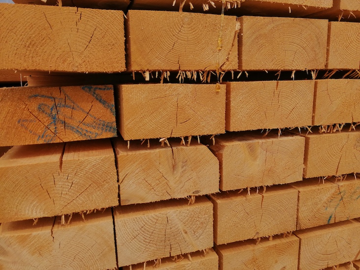 Holzstaffeln sägerau 4m